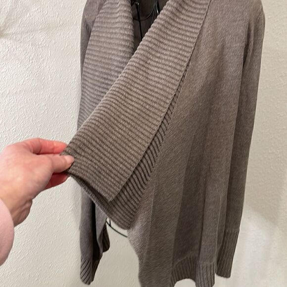 INC dark gray tan cardigan size XS - Picture 3 of 6